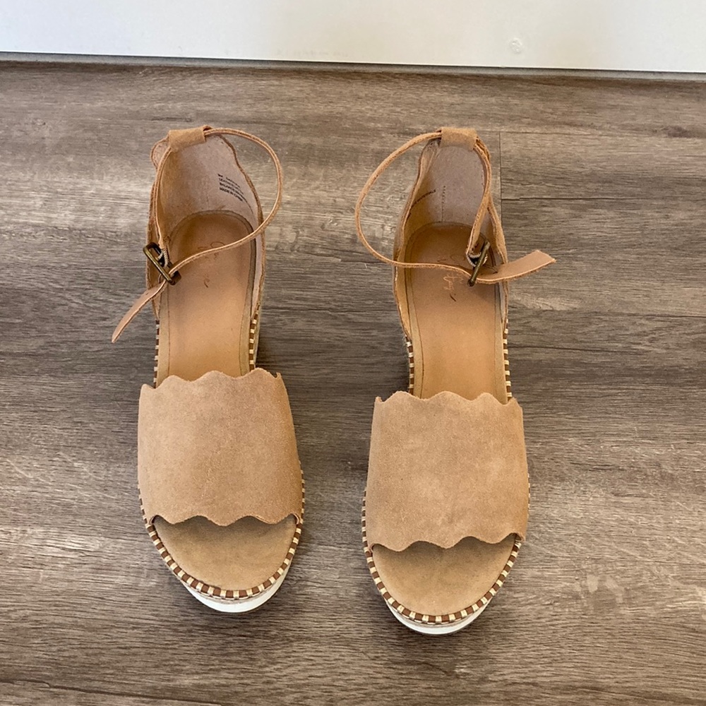Crown Vintage wedge Heels.
